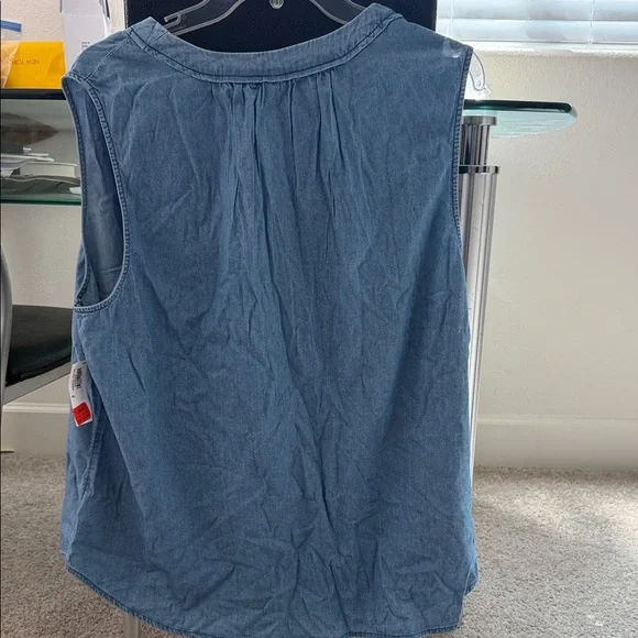 Old Navy Denim Blue Sleeveless Blouse - Picture 5 of 5